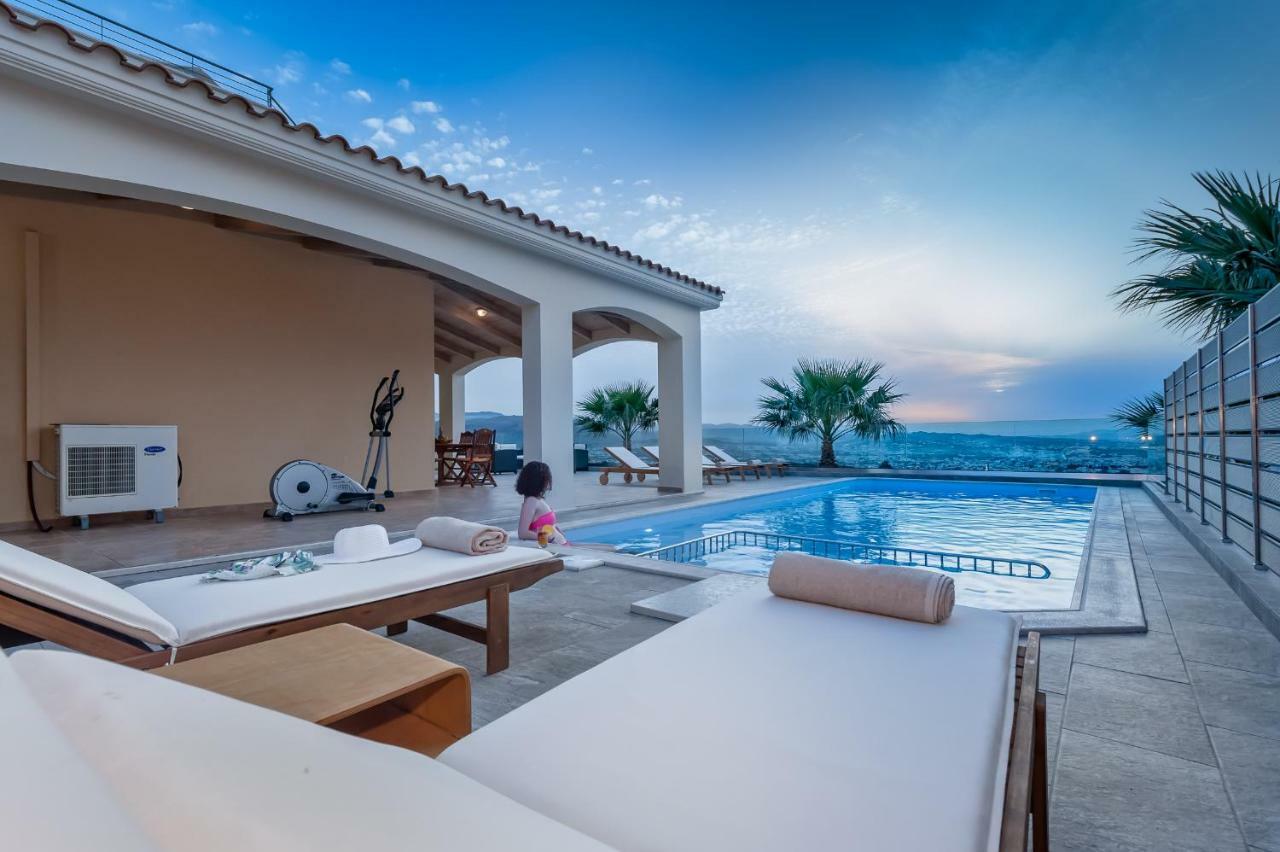 Karmilos Hill Villa خانيا المظهر الخارجي الصورة